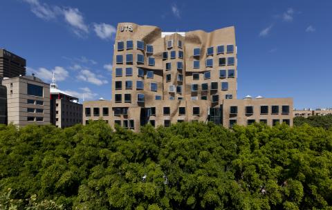 UTS building paper bag